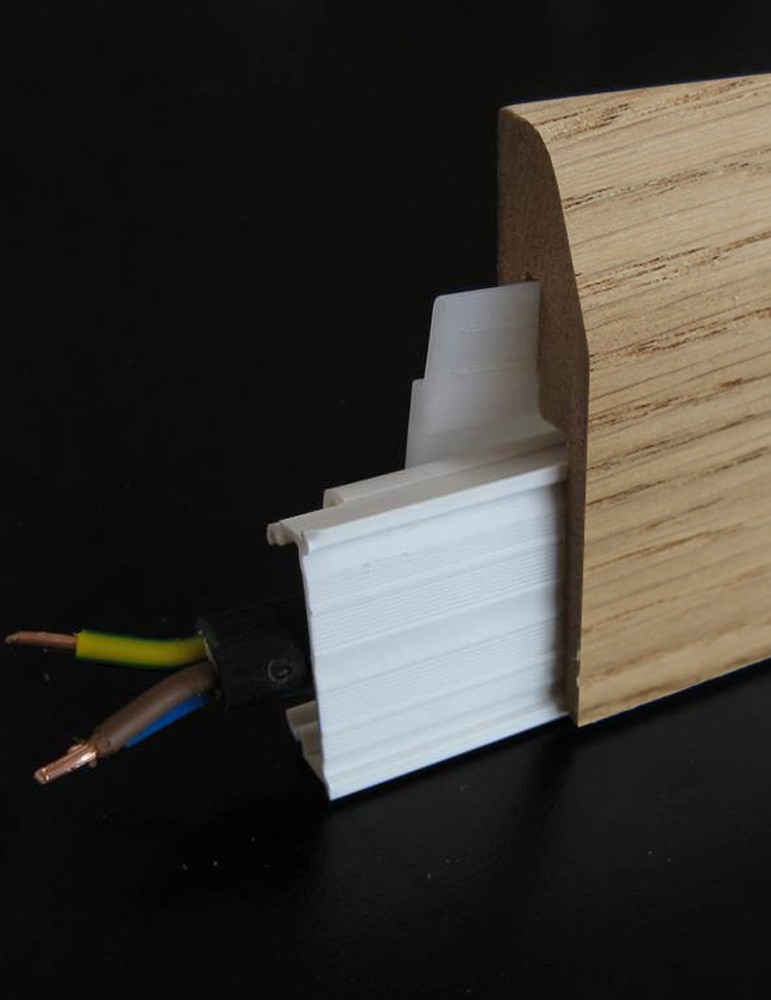 Plinthe electrique clipsable - plinthe passe cables électrique